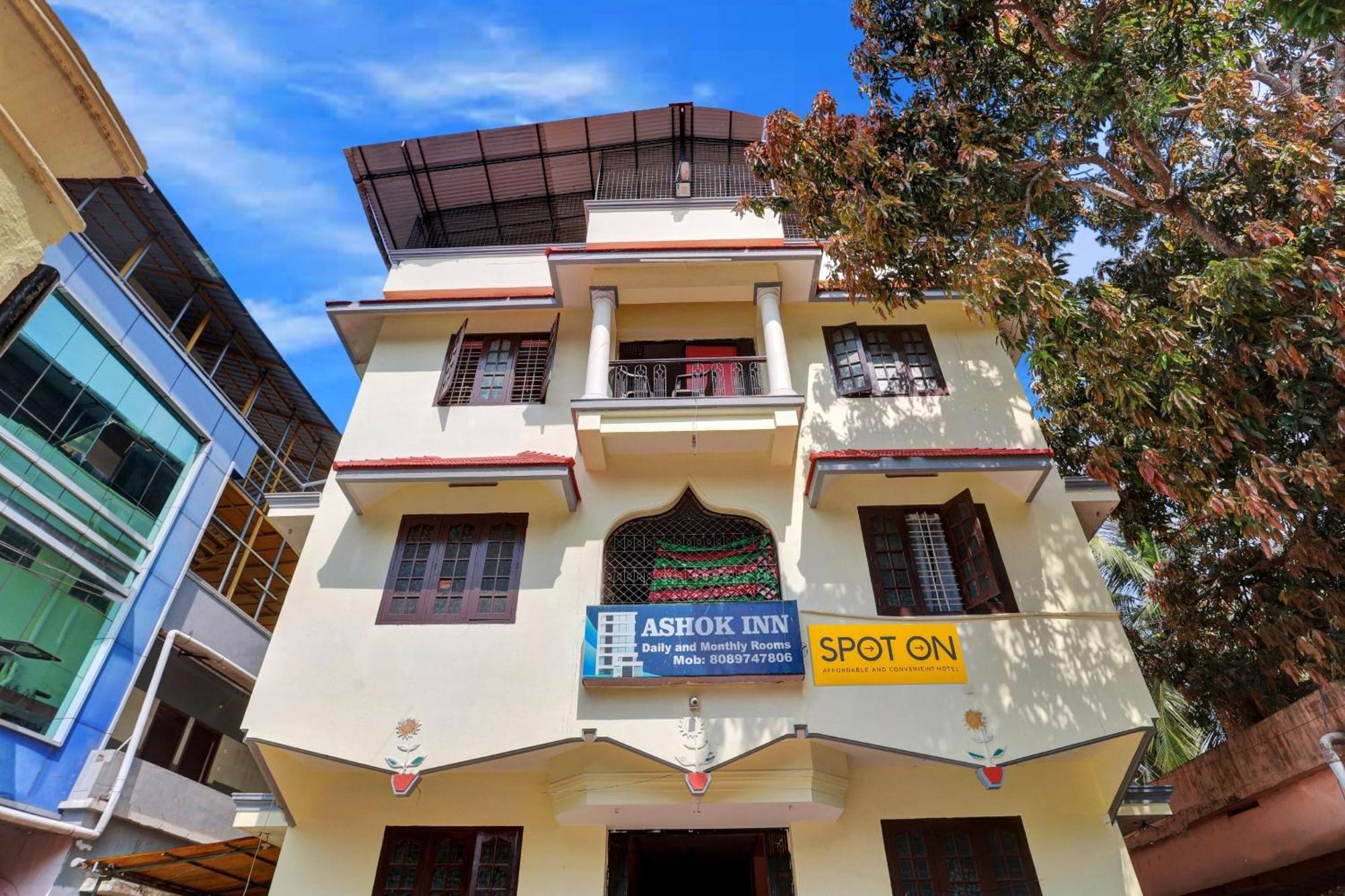 Hotel O Ashok Inn Kazhakuttam Exterior foto